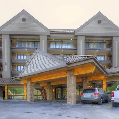 Clarion Pointe Downtown Gatlinburg-2